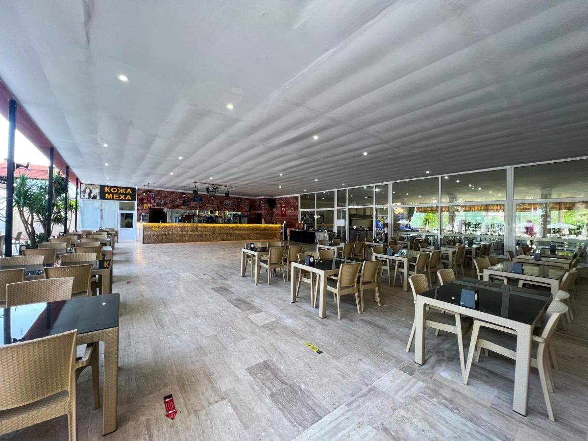Castle Park Hotel 贝尔迪比 外观 照片